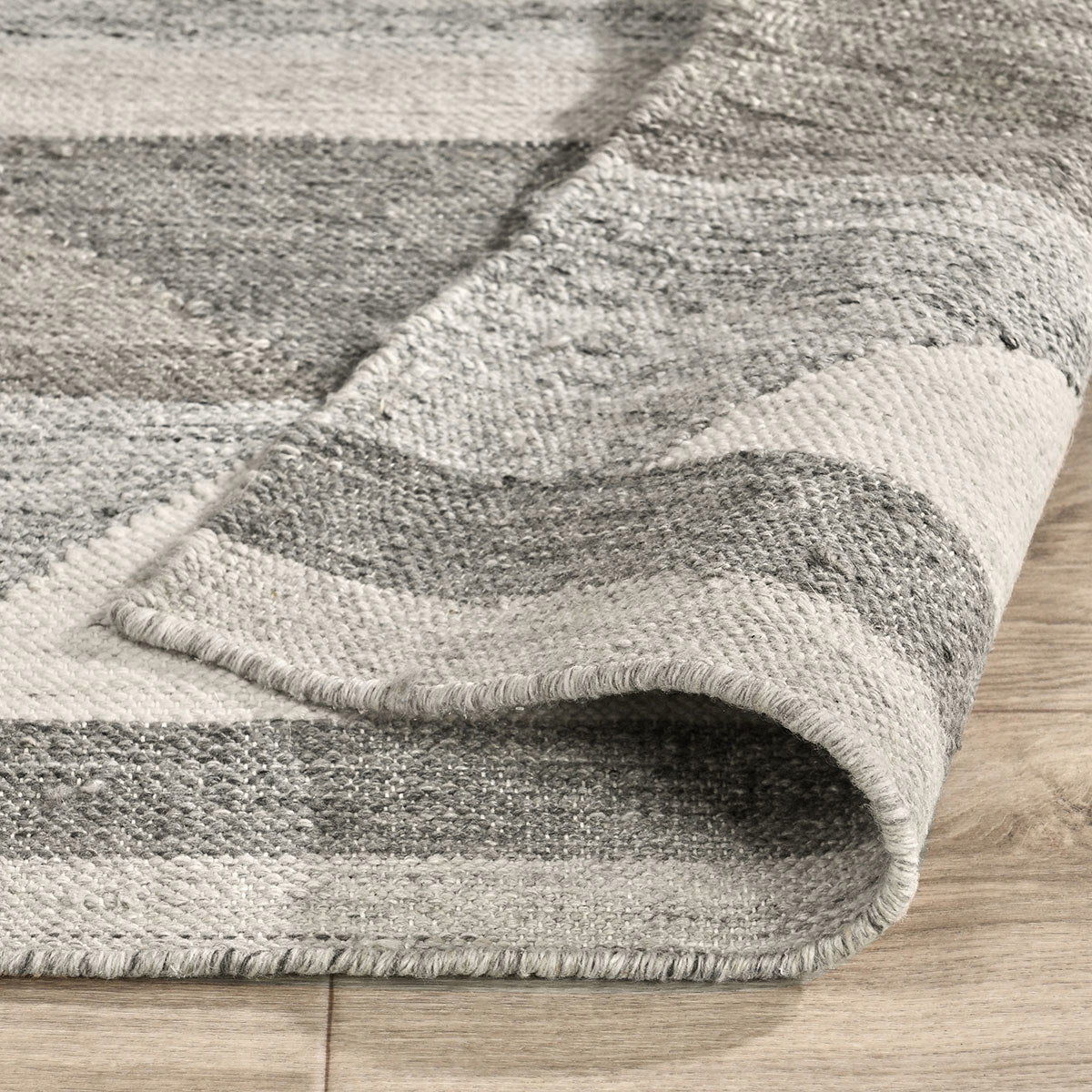 Mirage - Indoor/Outdoornyon Rug 2.6' x 8' - Multicolor