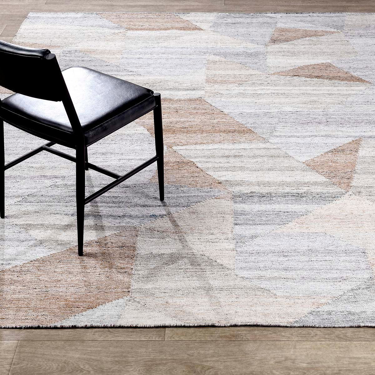 Mirage - Indoor/Outdoor Savanna Rug 2.6' x 8' - Multicolor