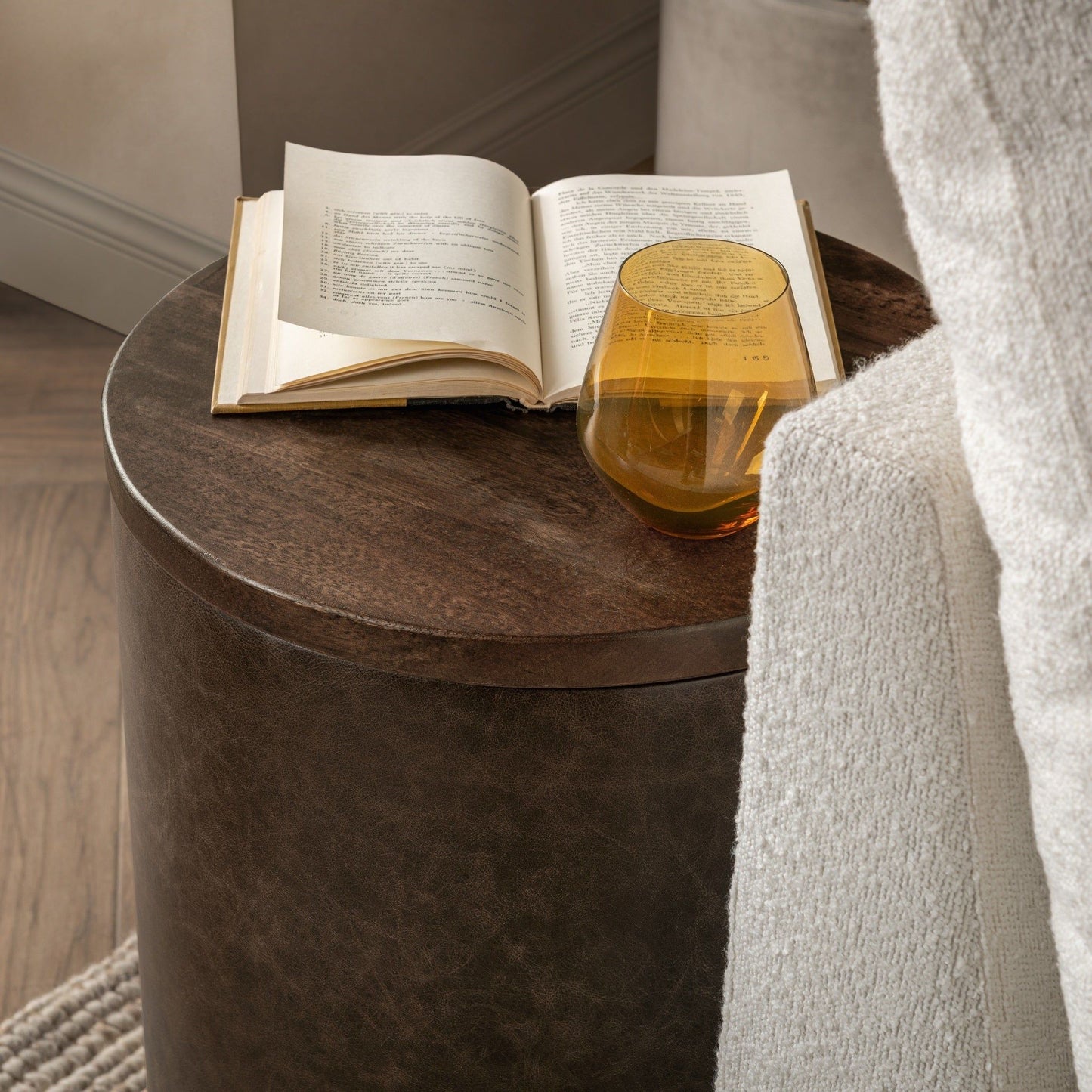 Andra - Accent Table